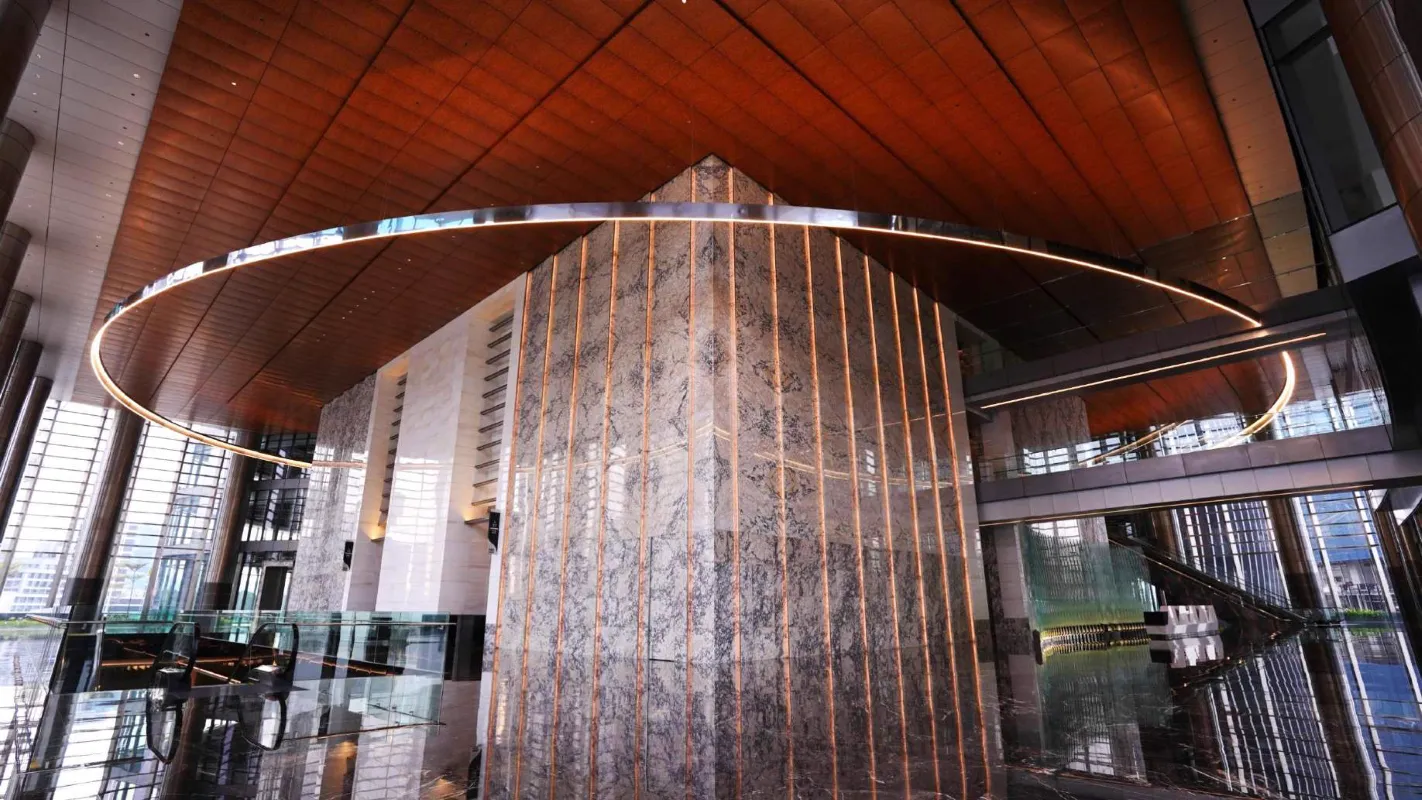 Double-volume grand lobby of Exchange 106